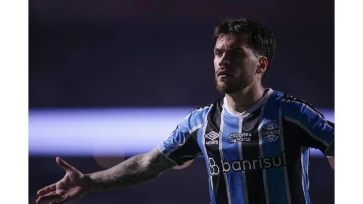 Nathan Pescador meia do Grêmio tem reviravolta 
