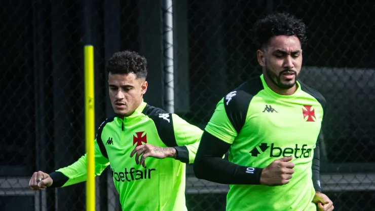 Payet e Coutinho buscam a melhor forma física em treino pelo Vasco. Foto: Leandro Amorim | #VascoDaGama
