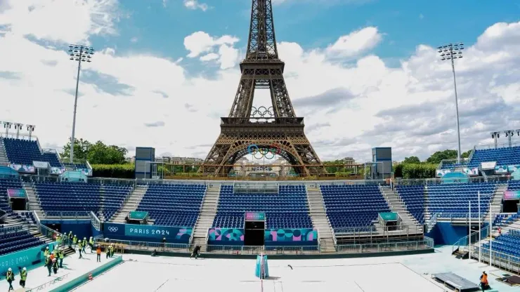 Estádio Torre Eiffel, palco do vôlei de praia nas Olimpíadas 2024. Foto: Divulgação/Paris 2024
