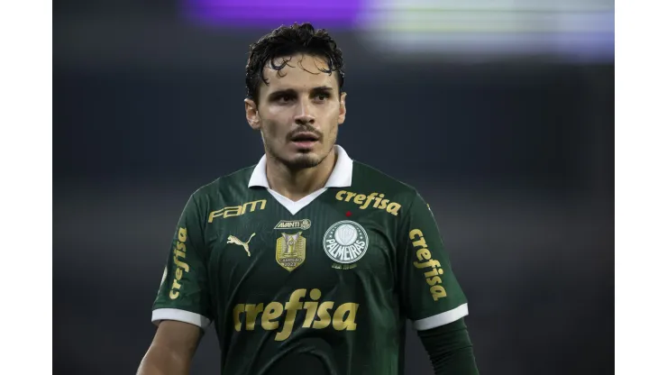 Raphael Veiga tem proposta do Zenit para deixar Palmeiras 
