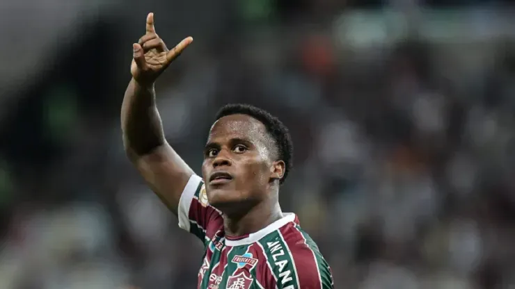 Foto: Thiago Ribeiro/AGIF - Arias marca gol da vitória do Fluminense sobre o Palmeiras por 1×0 nesta quarta-feira (24) pelo Brasileirão Série A
