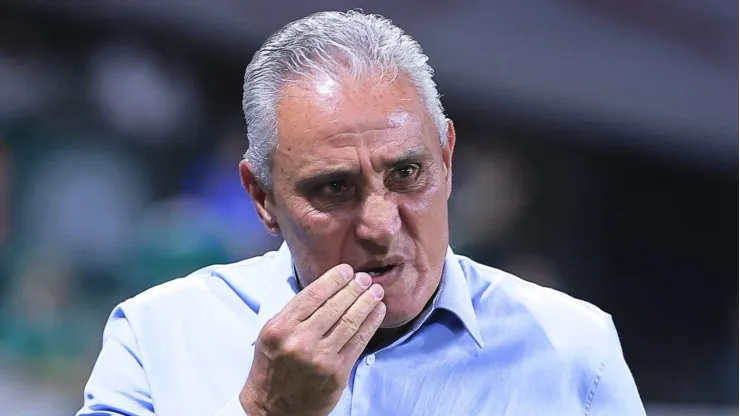 Zinho não está feliz com Tite no Flamengo.
