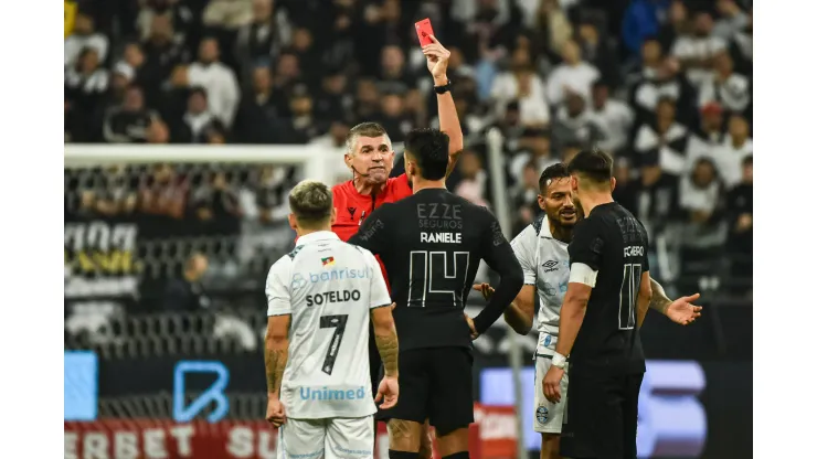 Raniele foi expulso no Corinthians 
