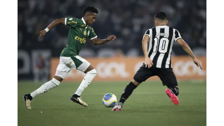 Estevao jogador do Palmeiras durante partida contra o Botafogo. Foto: Jorge Rodrigues/AGIF
