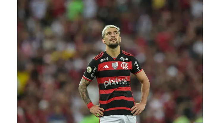 Arrascaeta jogador do Flamengo lamenta durante partida contra o Palmeiras. Foto: Thiago Ribeiro/AGIF
