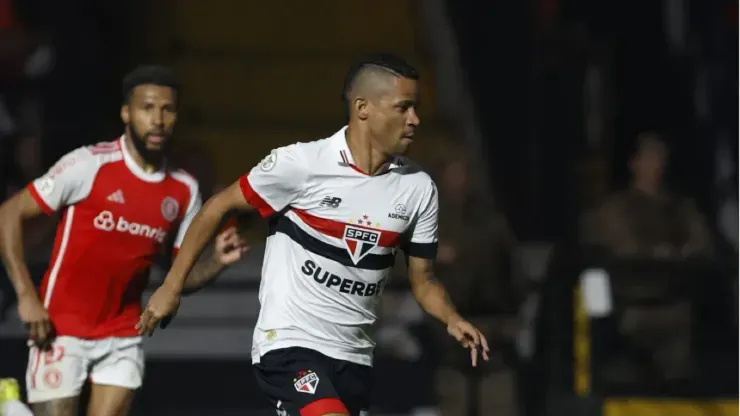 Foto: Rubens Chiri/Saopaulofc.net - Erick durante partida pelo São Paulo
