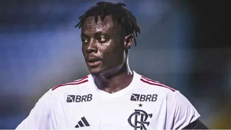 Foto: Rede Social/Shola - Shola, atacante do Flamengo
