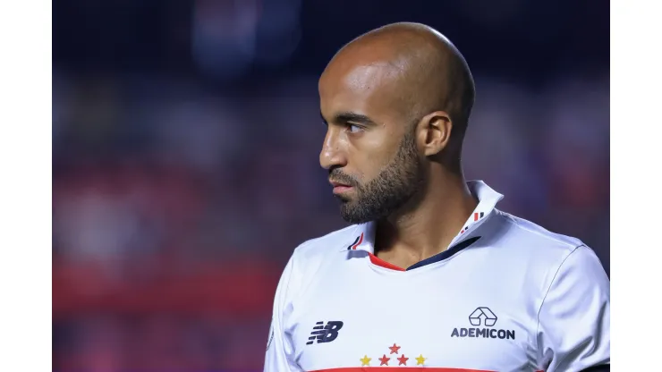 Lucas Moura em partida do Campeonato Brasileiro
