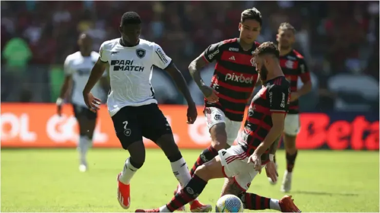 Foto: Wagner Meier/Getty Images - Botafogo e Flamengo se enfrentam neste domingo (18) pelo Brasileirão Série A 2024
