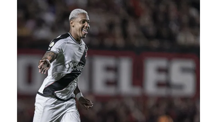 GO - GOIANIA - 17/07/2024 - BRASILEIRO A 2024, ATLETICO-GO X VASCO - David jogador do Vasco comemora seu gol durante partida contra o Atletico-GO no estadio Antonio Accioly pelo campeonato Brasileiro A 2024. Foto: Heber Gomes/AGIF
