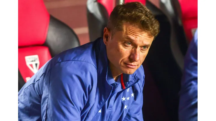 São Paulo FC x Cruzeiro SÃO PAULO, SP - 02.06.2024: SÃO PAULO FC X CRUZEIRO - Coach Fernando Seabra during the match between São Paulo and Cruzeiro valid for the 7th round of the 2024 Brazilian Championship held at MorumBIS on Sunday night 02 in São Paulo. Photo: Yuri Murakami/Fotoarena x2548895x PUBLICATIONxNOTxINxBRA YurixMurakami
