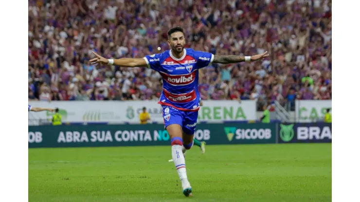 Lucero jogador do Fortaleza