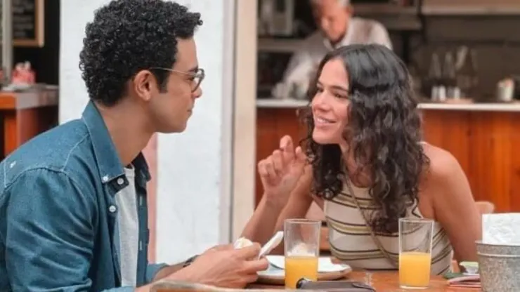 Bruna Marquezine e Sérgio Malheiros em Amor da Minha Vida - Foto: Divulgação/Disney+
