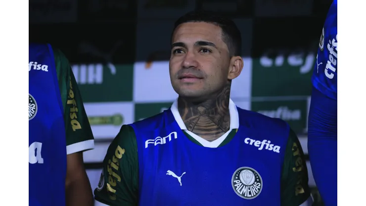 SP - SAO PAULO - 11/07/2024 - BRASILEIRO A 2024, PALMEIRAS X ATLETICO-GO - Dudu jogador do Palmeiras durante partida contra o Atletico-GO no estadio Arena Allianz Parque pelo campeonato Brasileiro A 2024. Foto: Ettore Chiereguini/AGIF
