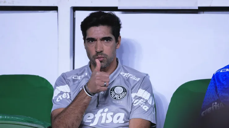 Abel pode contar com retorno de Atuesta ao Palmeiras
