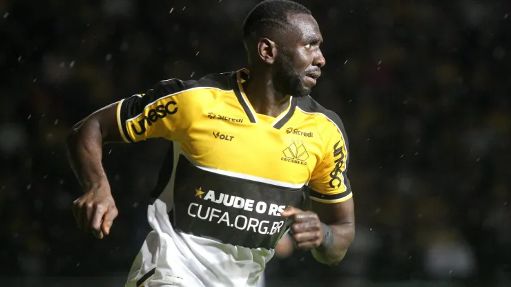 Grêmio prepara Bolasie e +2 atletas como prioridade 