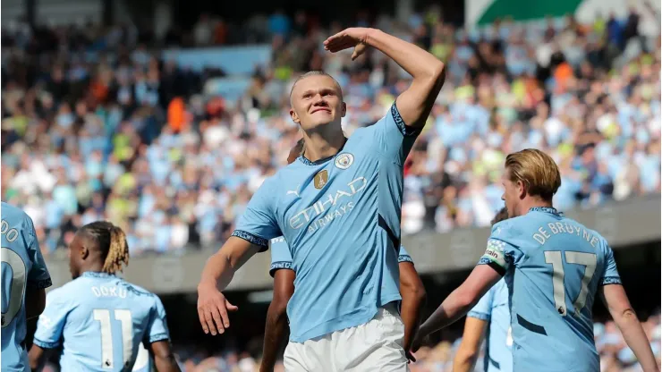 Haaland comemora Hat-Trick em partida diante do Ispwich Town. (Photo by Matt McNulty/Getty Images)
