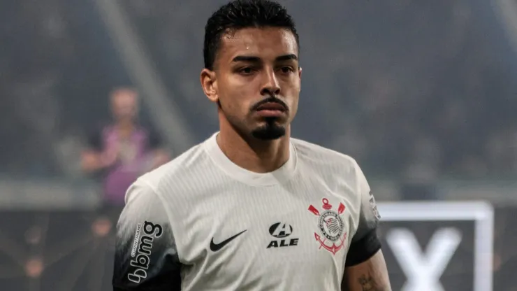 Veja o titular do Corinthians que saiu mancando contra o Botafogo e preocupa 
