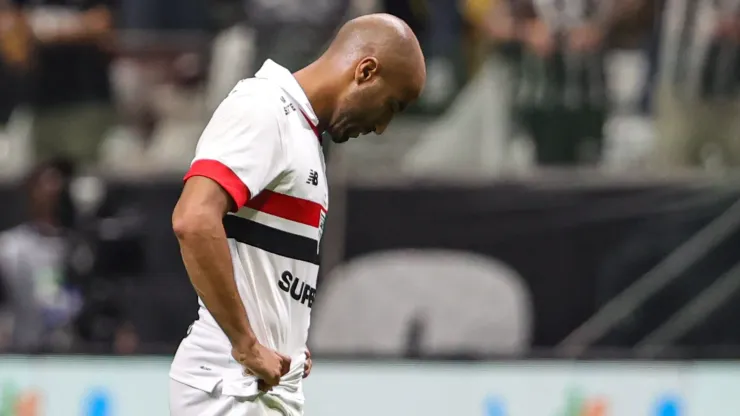 Lucas Moura vai jogar contra o Botafogo? Situação clínica atualizada no São Paulo 
