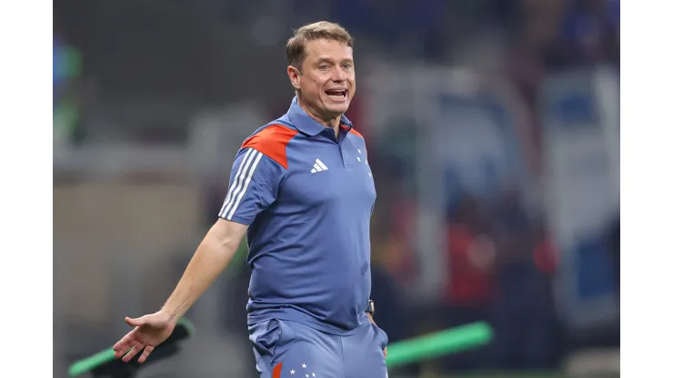 Fernando Seabra técnico do Cruzeiro durante partida contra o Sao Paulo no estadio Mineirao pelo campeonato Brasileiro A 2024
