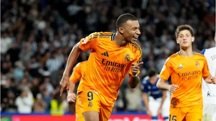 Kyllian Mbappe comemora seu gol pelo Real Madrid em partida da La Liga. (Photo by Juan Manuel Serrano Arce/Getty Images)
