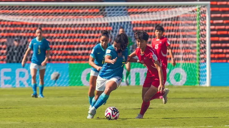 Seleção Feminina não encontrou espaços para escapar da pressão. Divulgação/Fabio Souza/CBF.
