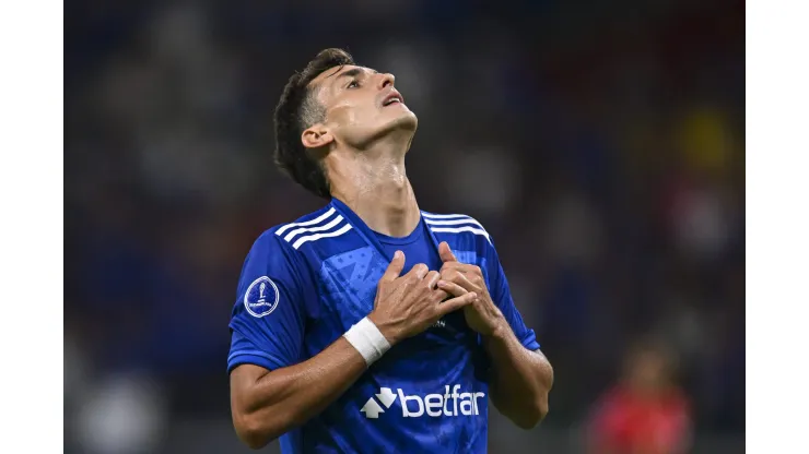 BELO HORIZONTE, BRAZIL - APRIL 11: Juan Dinenno of Cruzeiro reacts during a match between Cruzeiro and Alianza Petrolera as part of the Copa CONMEBOL Sudamericana 2024 at Mineirao Stadium on April 11, 2024 in Belo Horizonte, Brazil. (Photo by Pedro Vilela/Getty Images)
