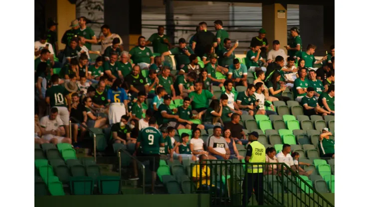 Sport e Goiás duelam pela 27ª rodada.
