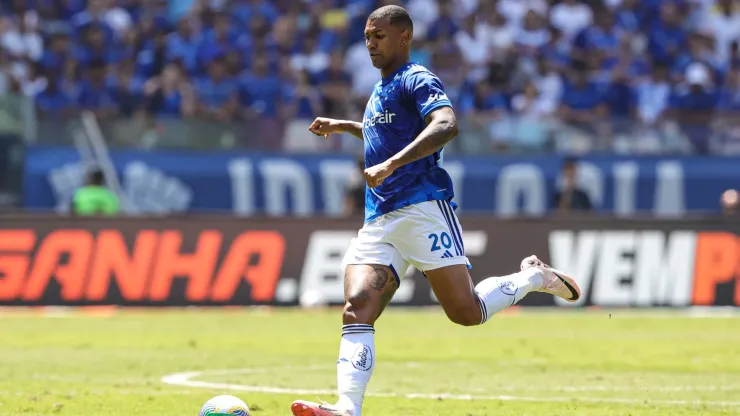 Walace, jogador do Cruzeiro durante partida contra o Atletico-GO no estadio Mineirao pelo campeonato Brasileiro A 2024
