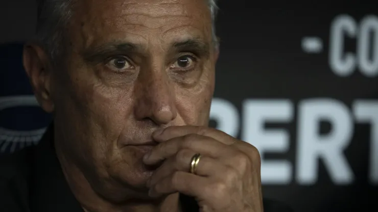 RJ - RIO DE JANEIRO - 19/09/2024 - COPA LIBERTADORES 2024, FLAMENGO X PENAROL - Tite tecnico do Flamengo durante partida contra o Penarol no estadio Maracana pelo campeonato Copa Libertadores 2024. Foto: Jorge Rodrigues/AGIF
