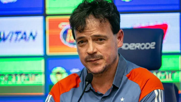 Fernando Diniz durante sua apresentacao oficial como tecnico do Cruzeiro em coletiva de imprensa realizada no CT Toca II. 
