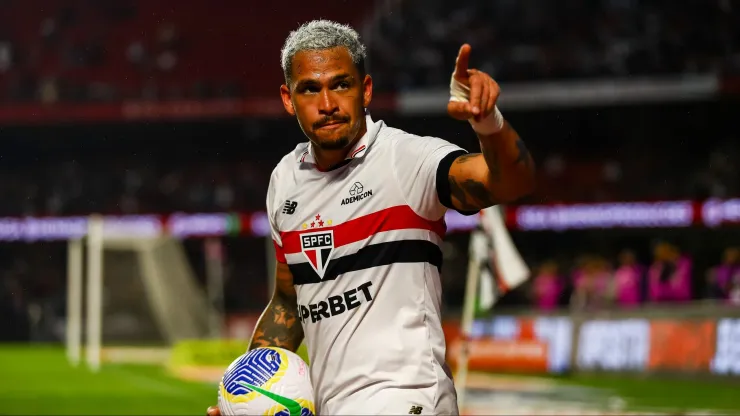 Luciano marcou na última partida do São Paulo
