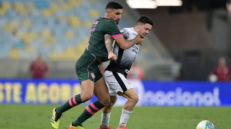 Zagueiro Ignácio se machucou contra o Corinthians, em agosto. Foto: Thiago Ribeiro/AGIF
