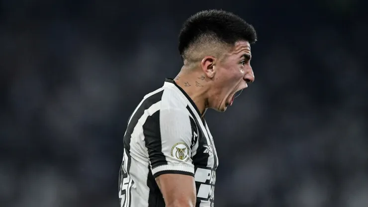 Almada foi convocado por Scaloni. Thiago Ribeiro/AGIF. 