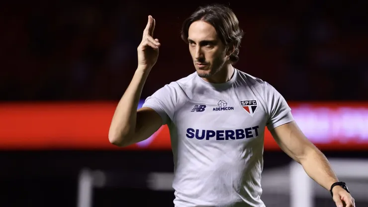 Vazou o valor da multa contratual de Zubeldía no São Paulo; veja cifras  
