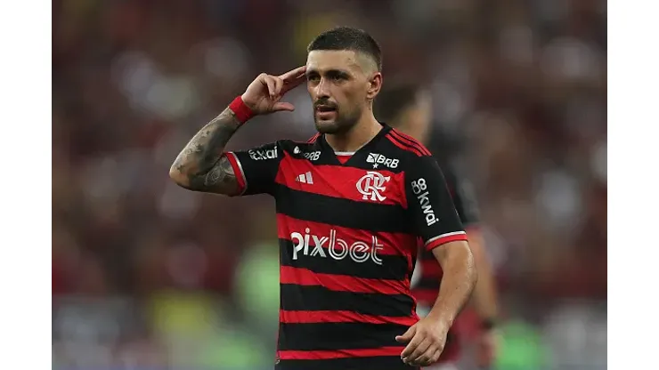 Giorgian de Arrascaeta of Flamengo celebrates after scoring the first goal of his team during the match between Flamengo and Bahia as part of the quarter finals of Copa do Brasil 2024 at Maracana Stadium on September 12, 2024 in Rio de Janeiro, Brazil
