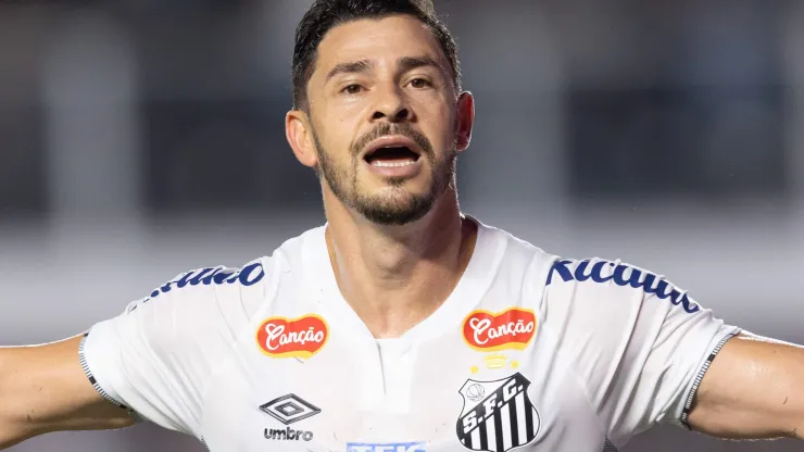 Giuliano fica para 2025? Veja o que craque do Santos falou 
