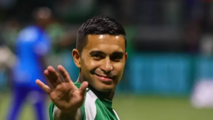 Dudu, jogador do Verdão, durante aquecimento no Allianz Parque.