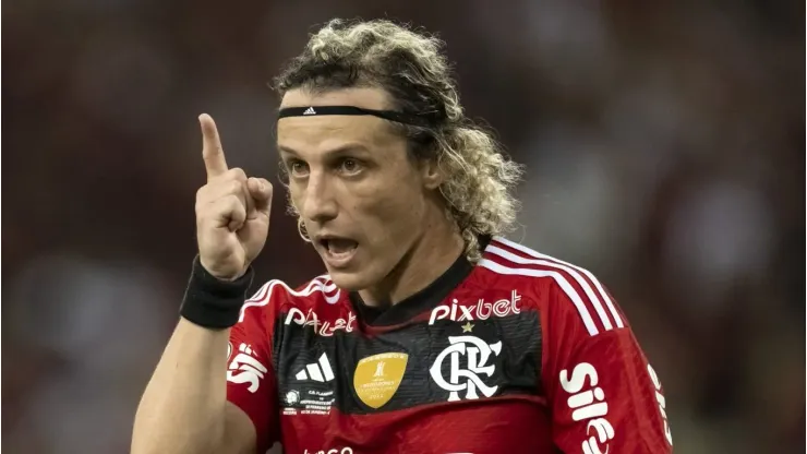 Flamengo pode confirmar renovação de David Luiz.
