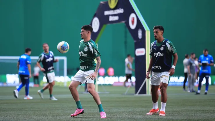 Santos procura meia do Palmeiras e Abel Ferreira responde à liberação
