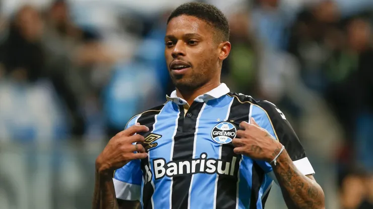 André Felipe atuando pelo Grêmio. Foto: Jeferson Guareze/AGIF
