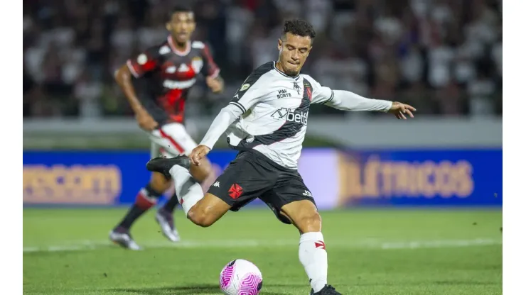 Philippe Coutinho disputando lance no Brinco de Ouro da Princesa. Foto: Anderson Romao/AGIF