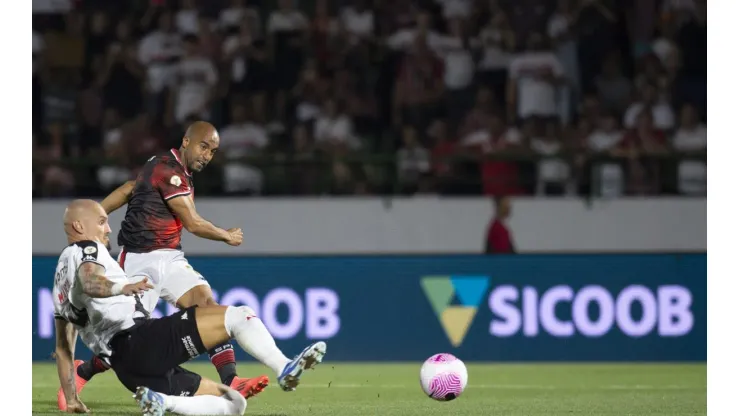 Lucas Moura foi o herói da partida. Foto: Anderson Romao/AGIF