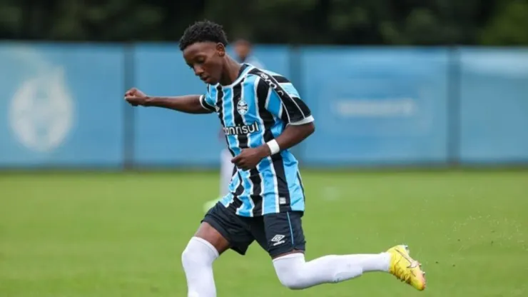 Jovem é considerado a grande promessa do Tricolor. 
