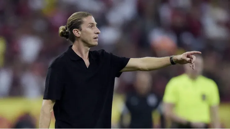 Jovem da base do Flamengo ganha confiança de Filipe Luís