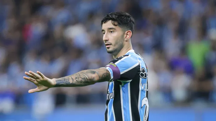 Villasanti durante partida entre Grêmio e Flamengo. Foto: Maxi Franzoi/AGIF
