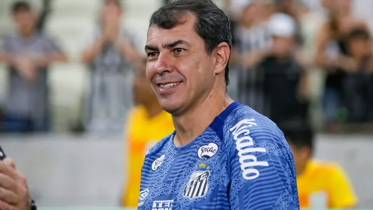 Fábio Carille durante partida entre Ceará e Santos, na Arena Castelão, pela Série B. 
