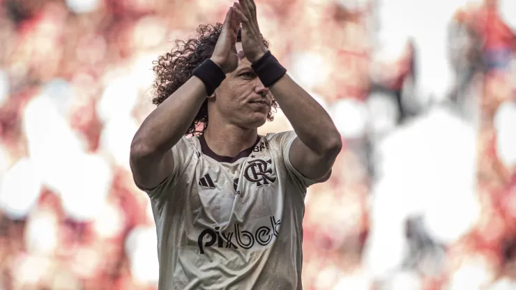 Vai renovar? Jornalista traz detalhes sobre David Luiz no Flamengo