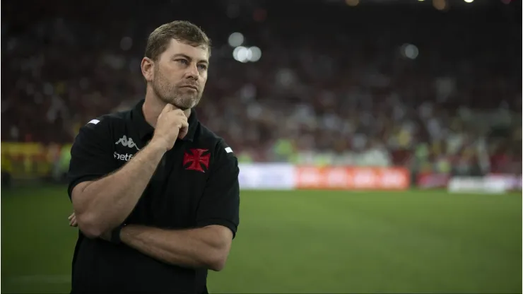 Rafael Paiva, tecnico do Vasco durante partida contra o Flamengo no estadio Maracana pelo campeonato Brasileiro A 2024
