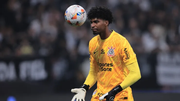 Goleiro está no clube alvinegro desde a metade do ano. 

